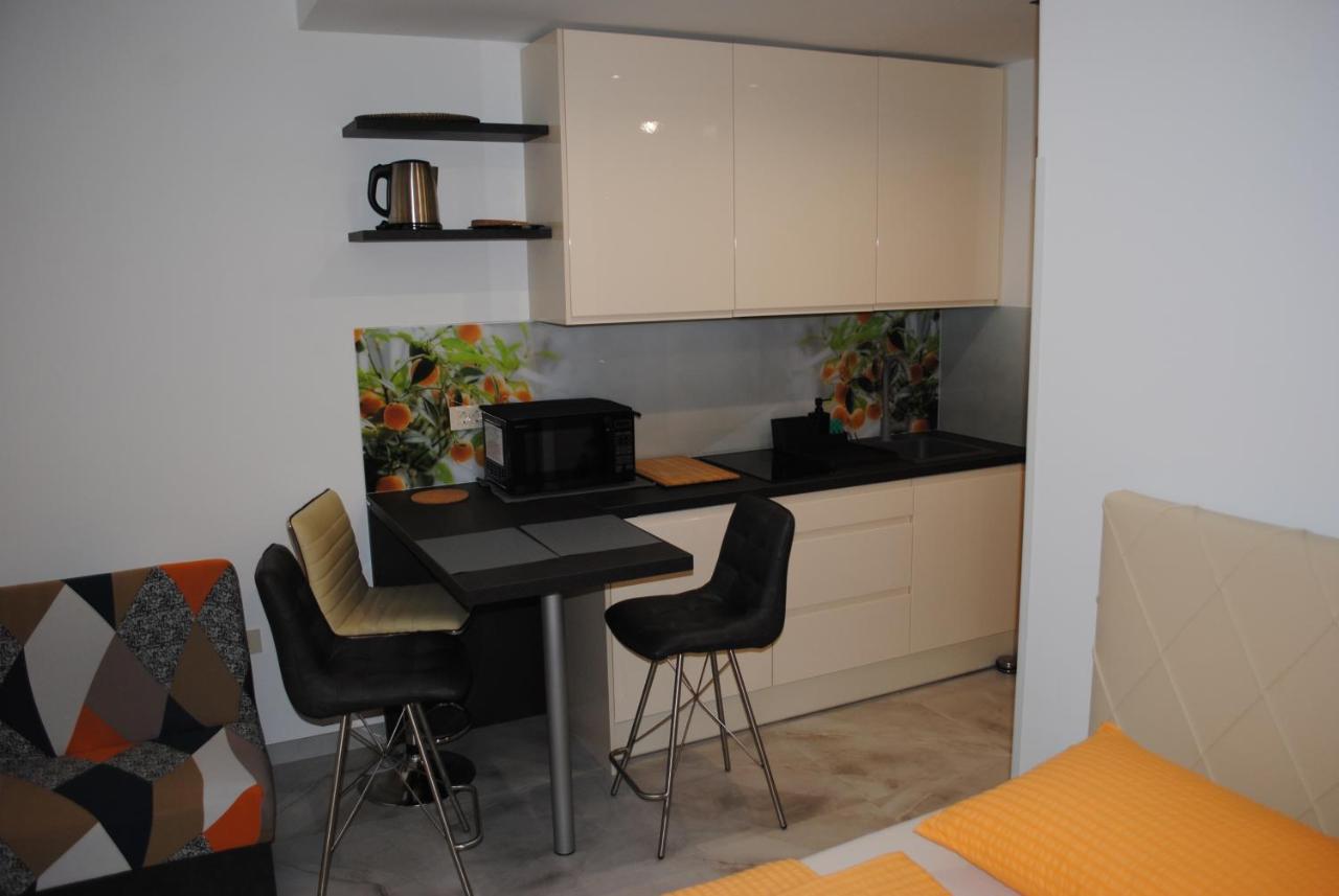 Apartments Samec Izola Eksteriør bilde
